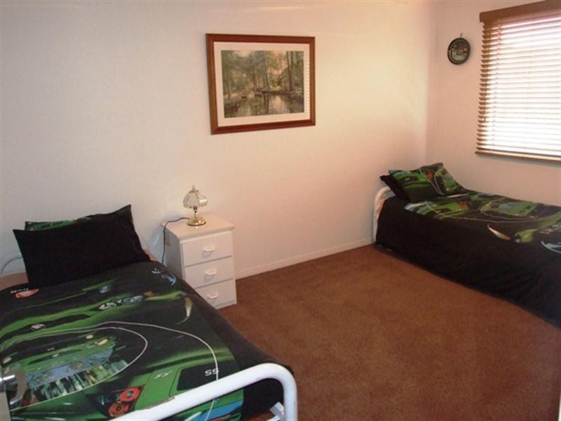 1 Kingfisher Way, Cowes VIC 3922