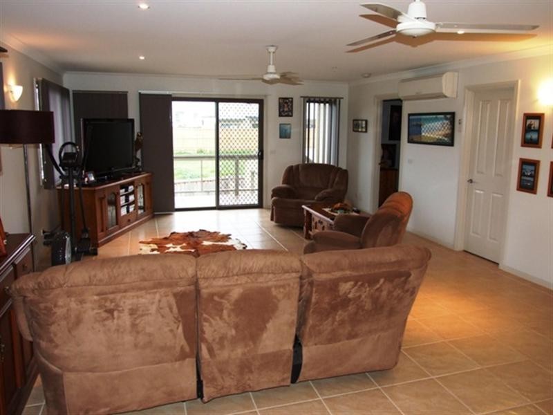 1 Kingfisher Way, Cowes VIC 3922