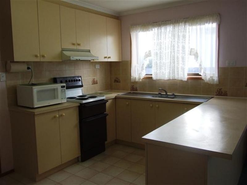 13 Elwood Avenue, Surf Beach VIC 3922