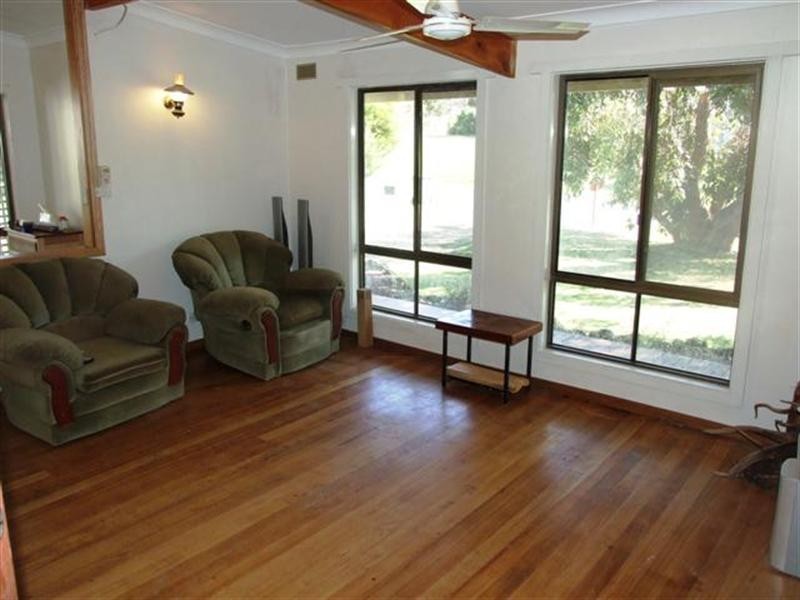 27 Scenic Drive, Cowes VIC 3922