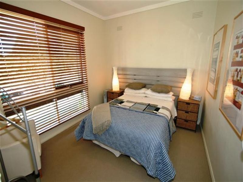 4/2 Warley Avenue, Cowes VIC 3922