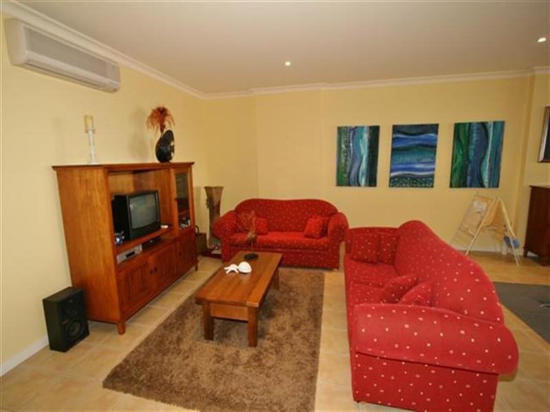 Apartment 7 “Bayview Grand” 16 The Esplanade, Cowes VIC 3922
