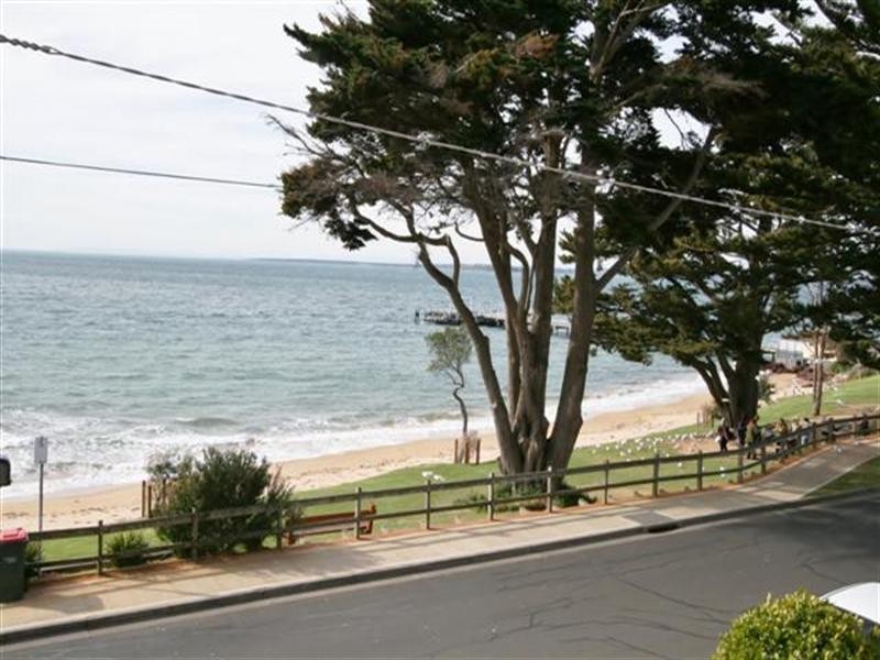 Apartment 7 “Bayview Grand” 16 The Esplanade, Cowes VIC 3922