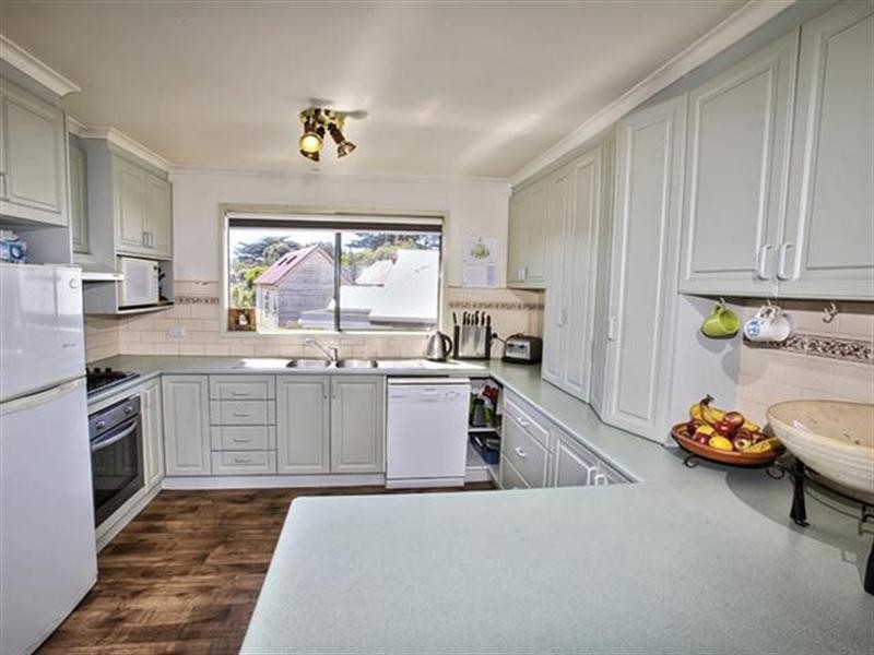 126 The Esplanade, Surf Beach VIC 3922