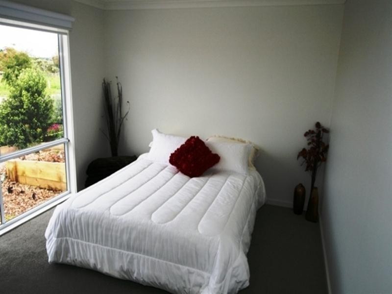 6 Water View Rise, Cowes VIC 3922