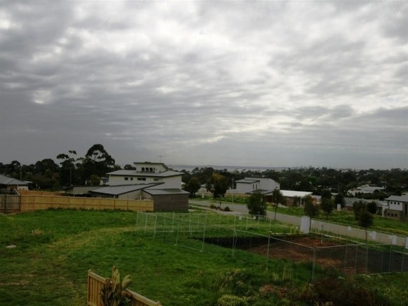 6 Water View Rise, Cowes VIC 3922