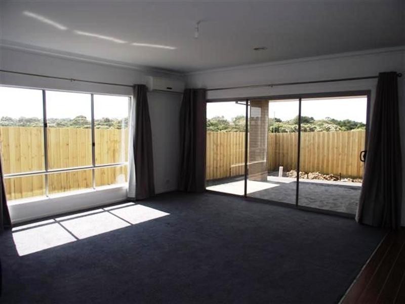 11 Parkridge Close, Cowes VIC 3922