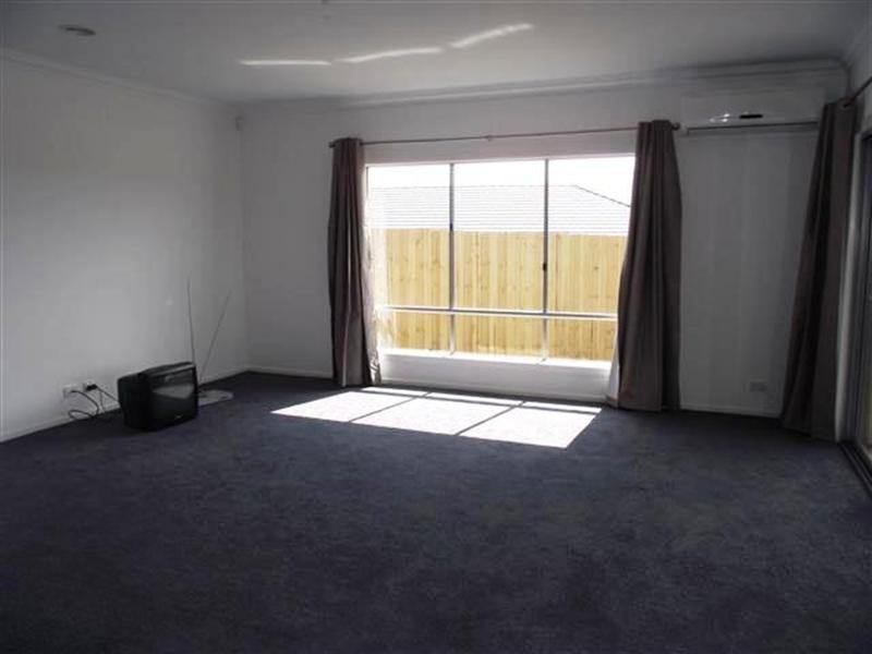 11 Parkridge Close, Cowes VIC 3922