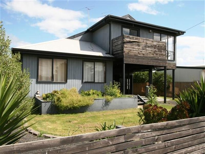 14 Highview Crescent, Surf Beach VIC 3922