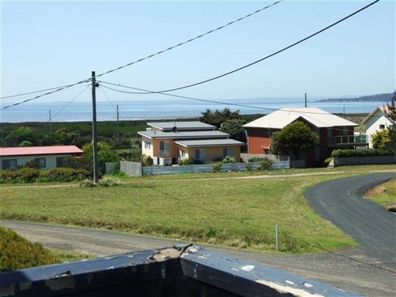 14 Highview Crescent, Surf Beach VIC 3922