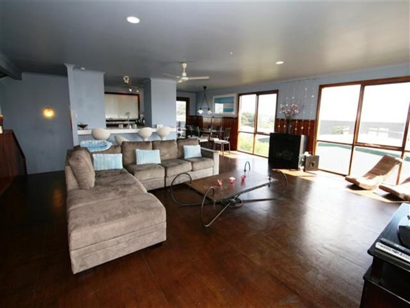 14 Highview Crescent, Surf Beach VIC 3922