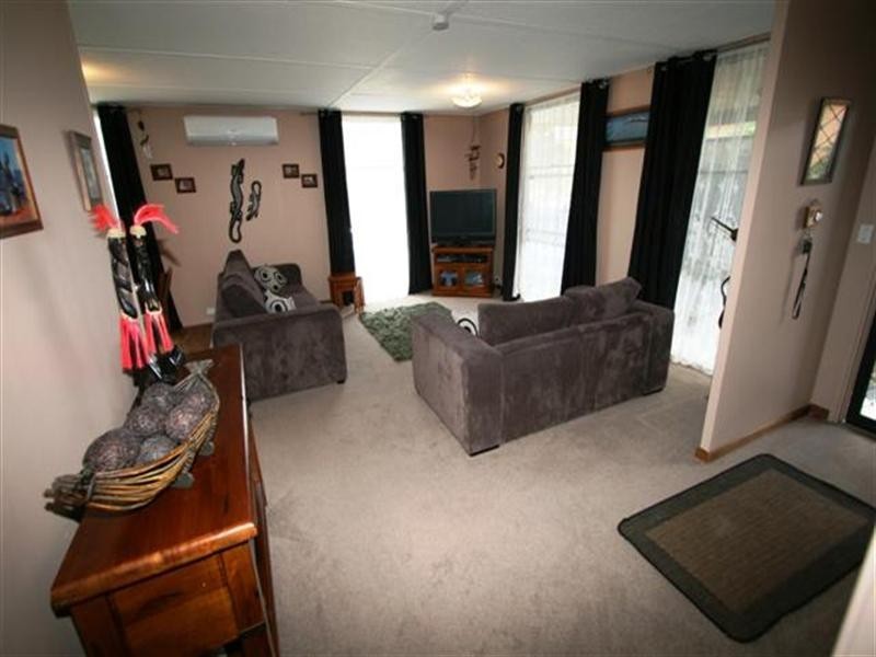 11 St Georges Road, Cowes VIC 3922