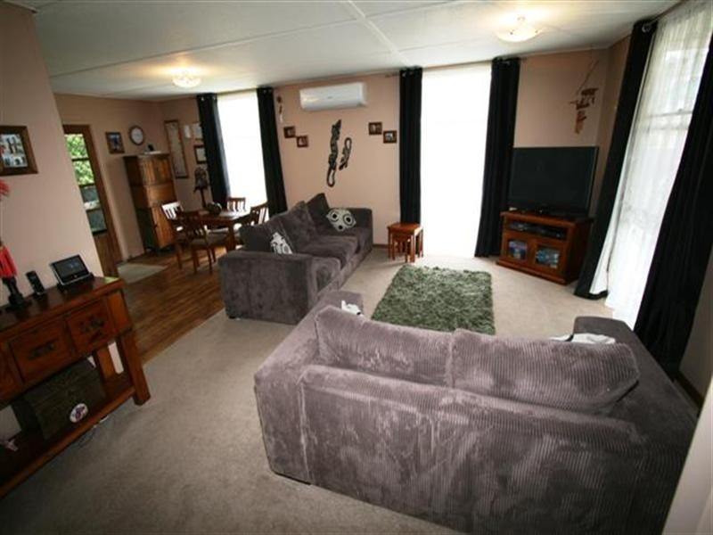 11 St Georges Road, Cowes VIC 3922