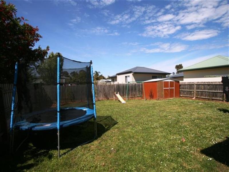 11 St Georges Road, Cowes VIC 3922