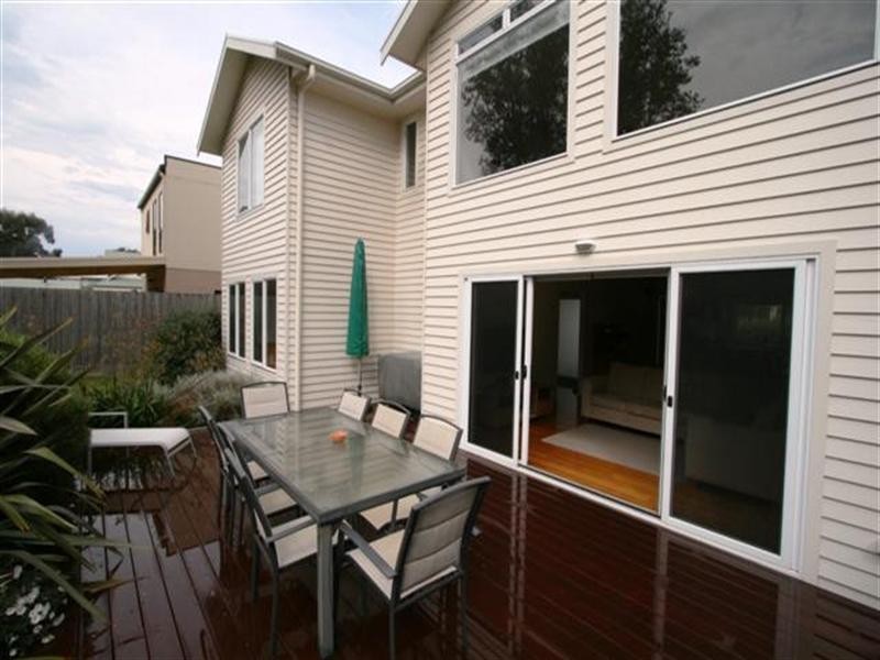 9 Martin Street, Cowes VIC 3922