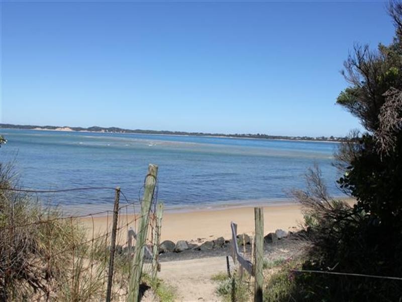 14 Woolamai Grove, San Remo VIC 3925