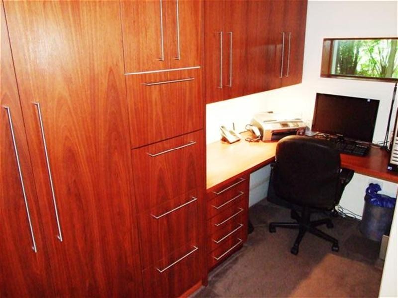 10 Leslie Avenue, Cowes VIC 3922