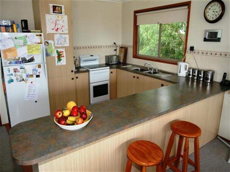 16 Parrakoola Way, Cowes VIC 3922