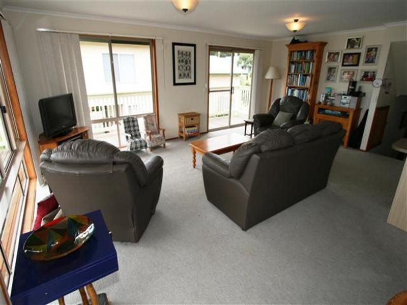 16 Parrakoola Way, Cowes VIC 3922