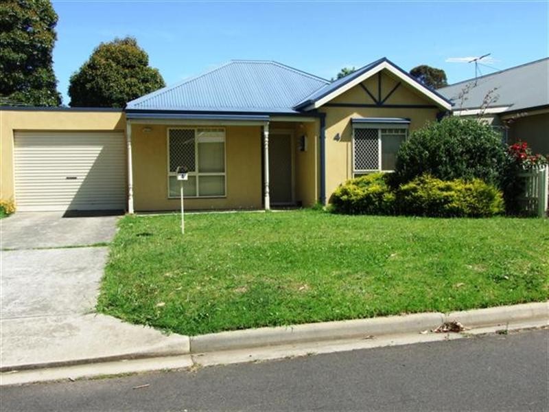 4 Crammond Road, Cowes VIC 3922