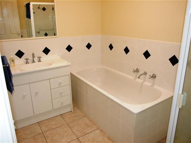 4 Crammond Road, Cowes VIC 3922