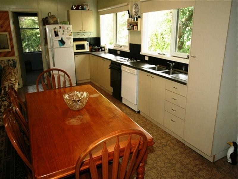 16 Bella Vista Road, Cowes VIC 3922