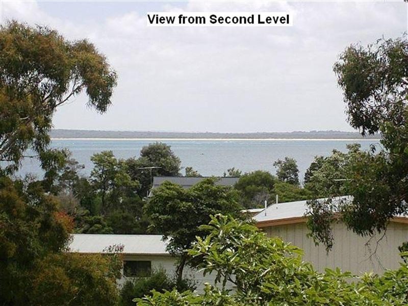 16 Bella Vista Road, Cowes VIC 3922