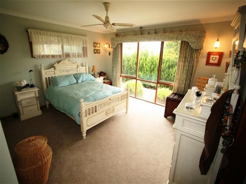 10 Langard Road, Cowes VIC 3922