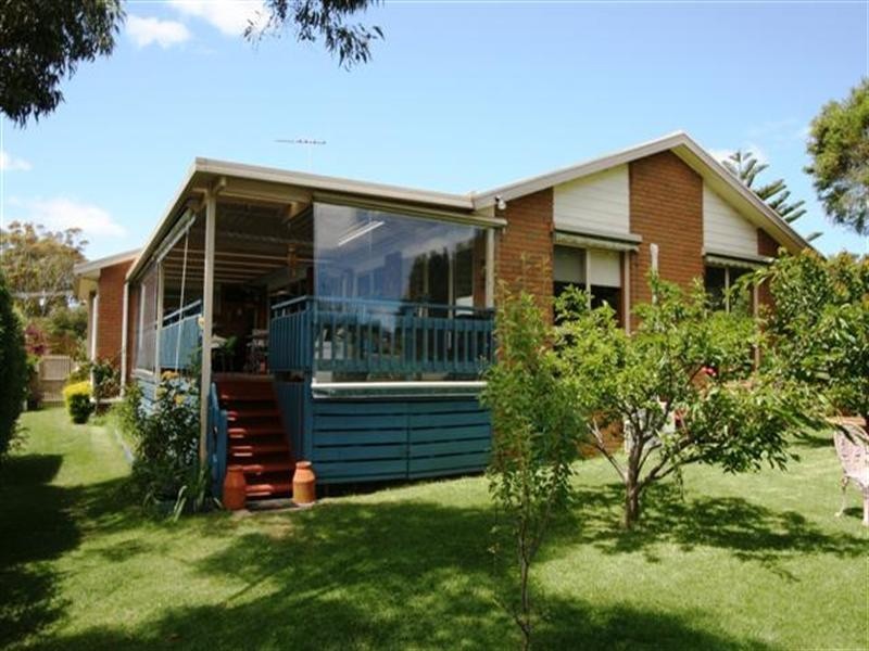 10 Langard Road, Cowes VIC 3922
