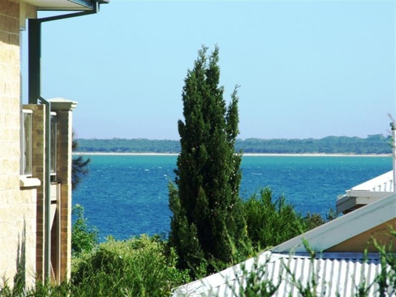 10 Langard Road, Cowes VIC 3922