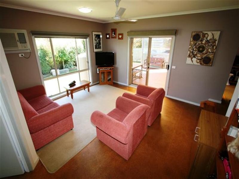 48 Wyndham Avenue, Cowes VIC 3922