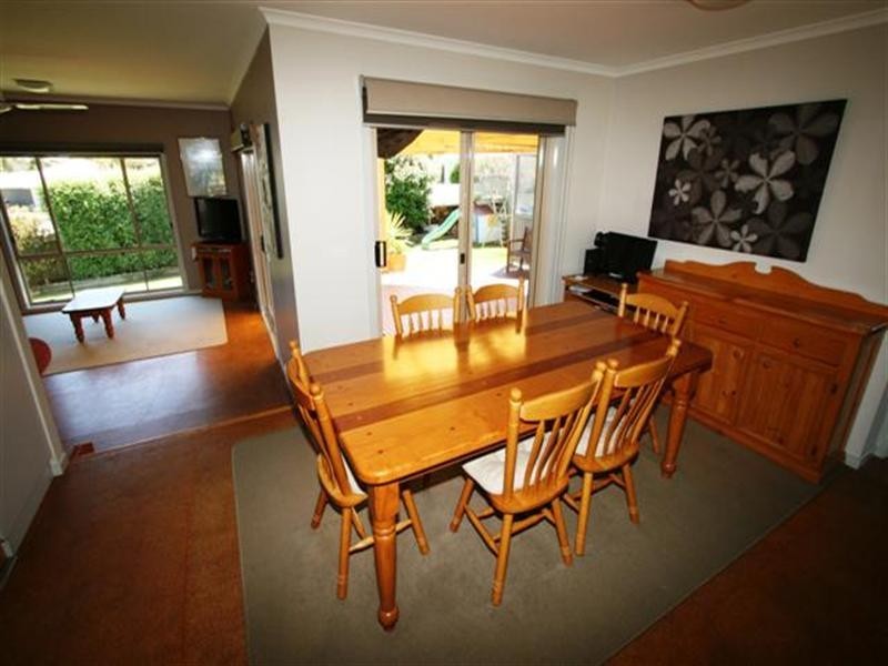 48 Wyndham Avenue, Cowes VIC 3922