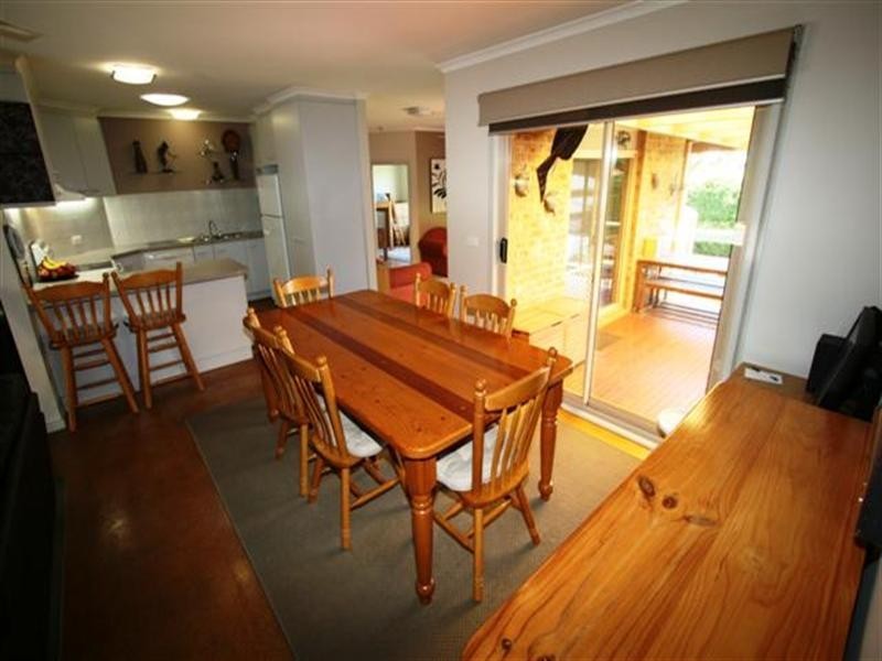 48 Wyndham Avenue, Cowes VIC 3922