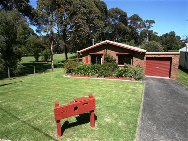 36 Rose Avenue, Cowes VIC 3922