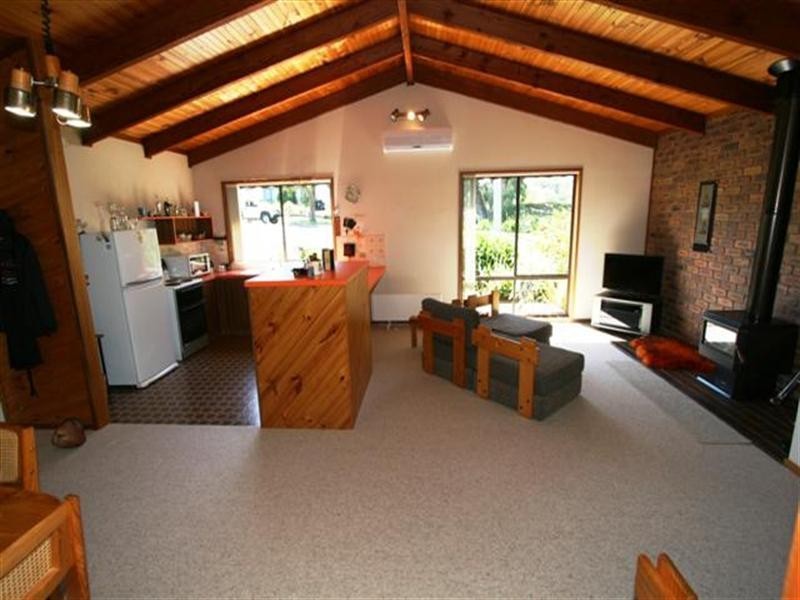 36 Rose Avenue, Cowes VIC 3922