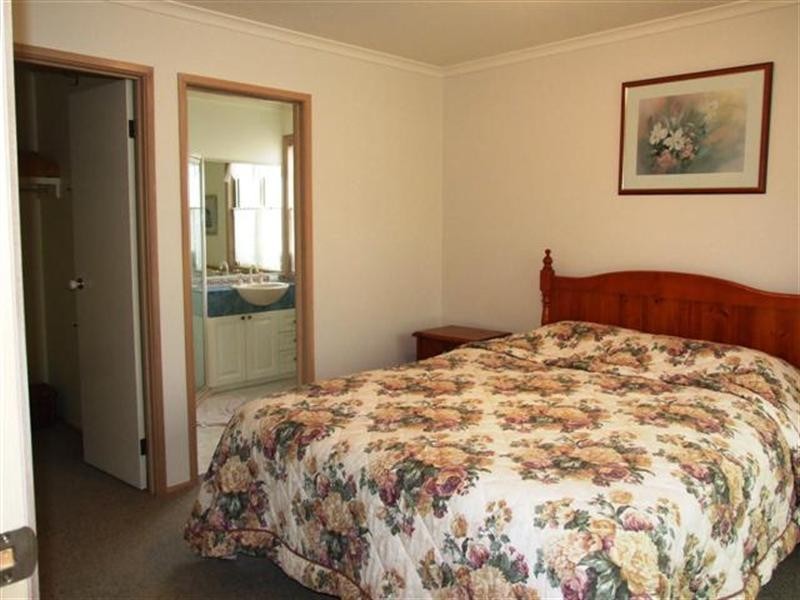 29 Manna Gum Drive, Cowes VIC 3922