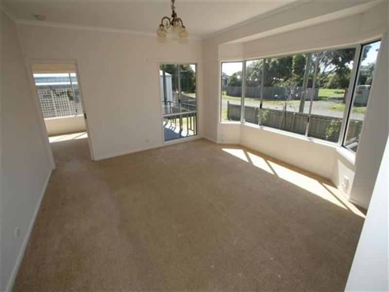 1 Dover Street, Sunderland Bay VIC 3922