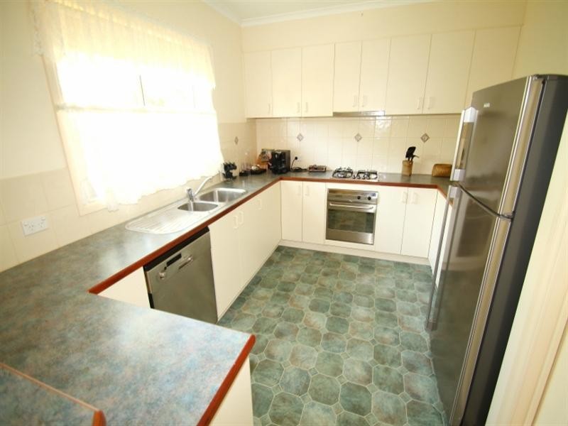 Unit 2/3 Wyndham Avenue, Cowes VIC 3922