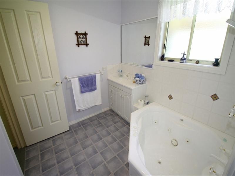 Unit 2/3 Wyndham Avenue, Cowes VIC 3922