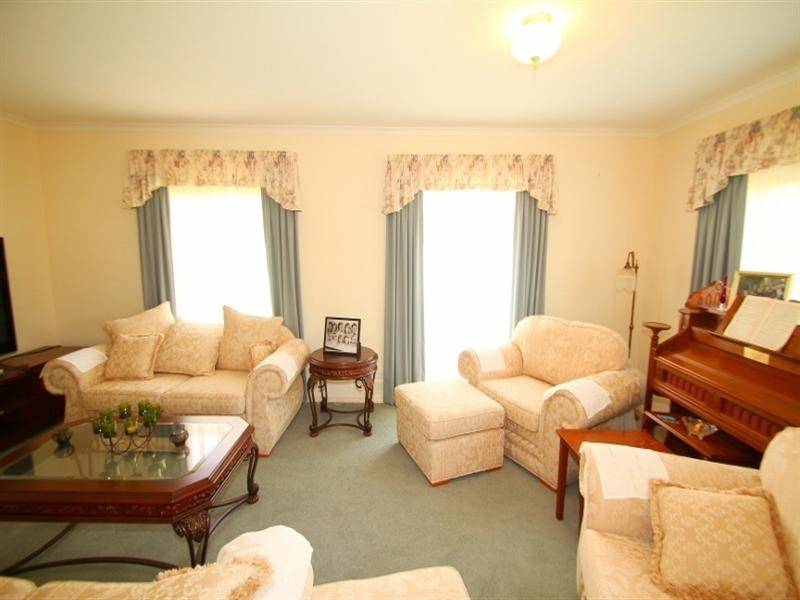 Unit 2/3 Wyndham Avenue, Cowes VIC 3922