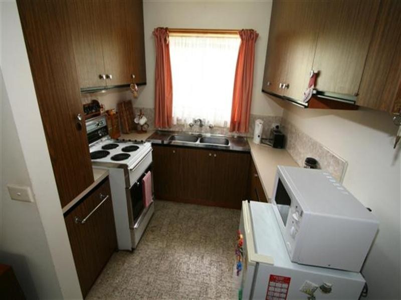 27 Alexander Avenue, Cowes VIC 3922