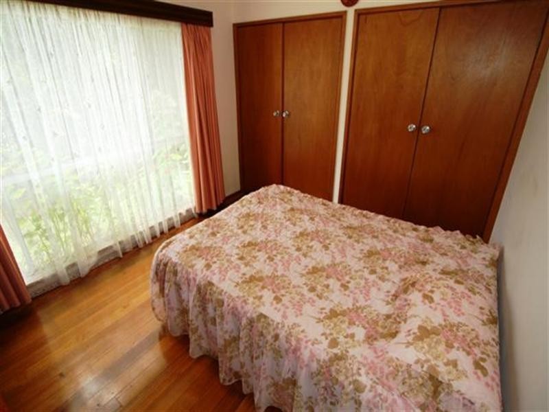 27 Alexander Avenue, Cowes VIC 3922