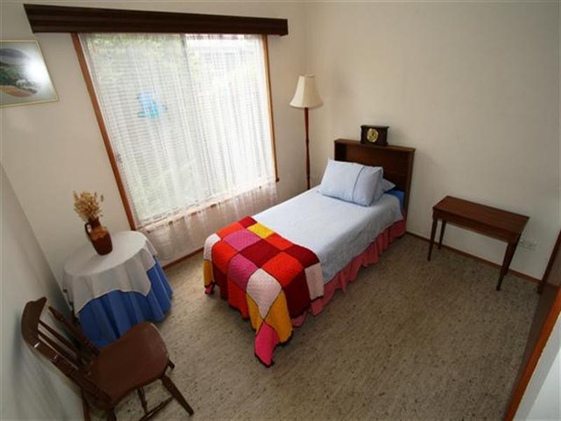 27 Alexander Avenue, Cowes VIC 3922