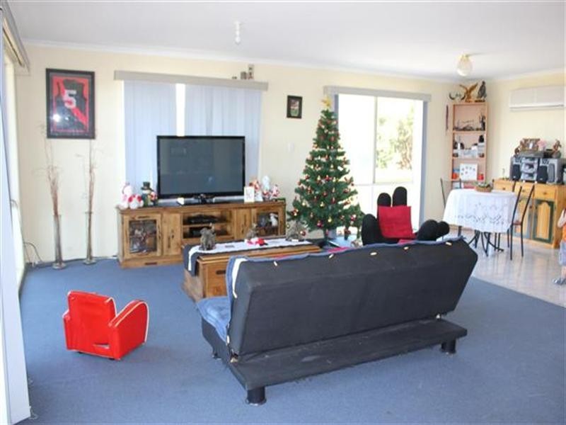 1/141 Phillip Island Road, Surf Beach VIC 3922