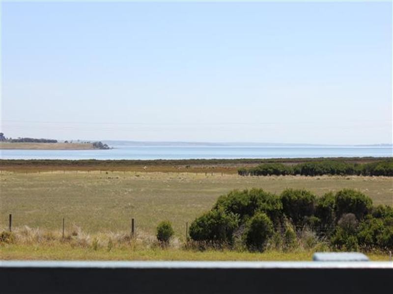 1/141 Phillip Island Road, Surf Beach VIC 3922