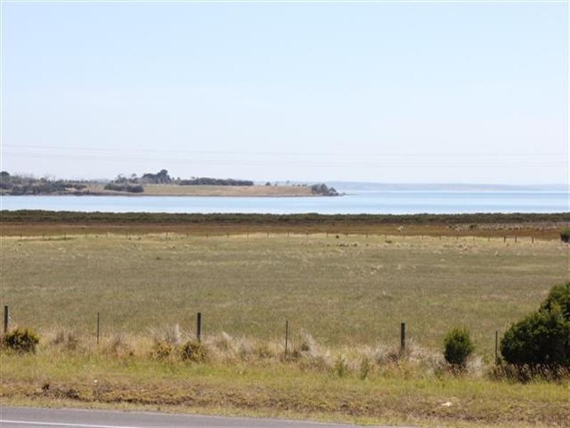 1/141 Phillip Island Road, Surf Beach VIC 3922