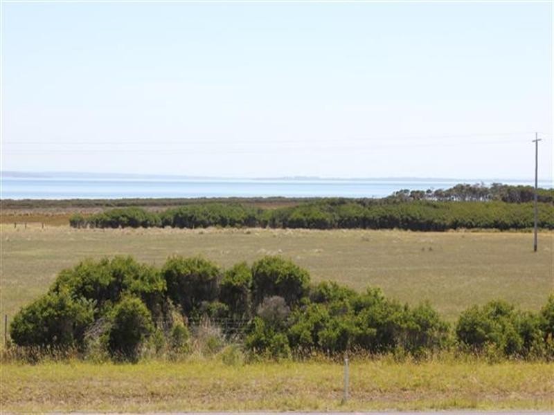 1/141 Phillip Island Road, Surf Beach VIC 3922