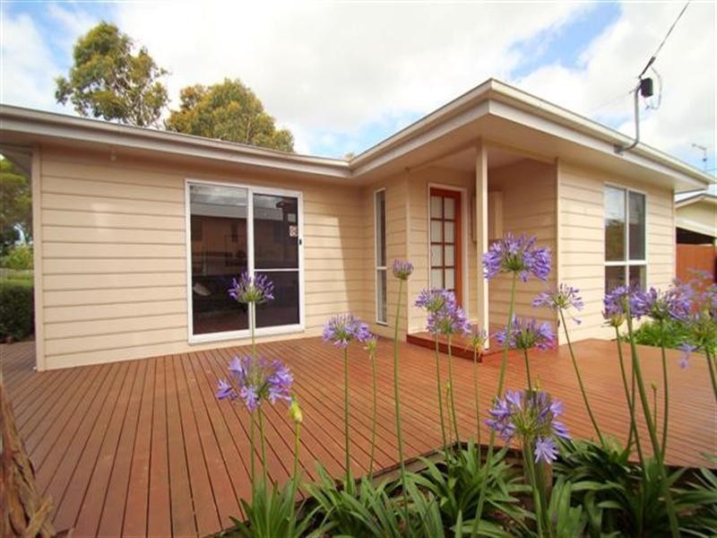 4 Fields Court, Cowes VIC 3922