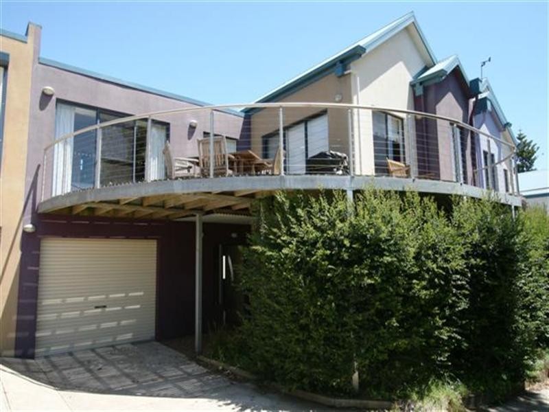 3/7 Walpole Street, Cowes VIC 3922