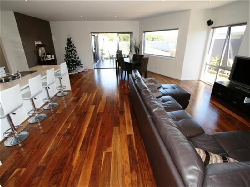 6 Sanctuary Drive, Cowes VIC 3922